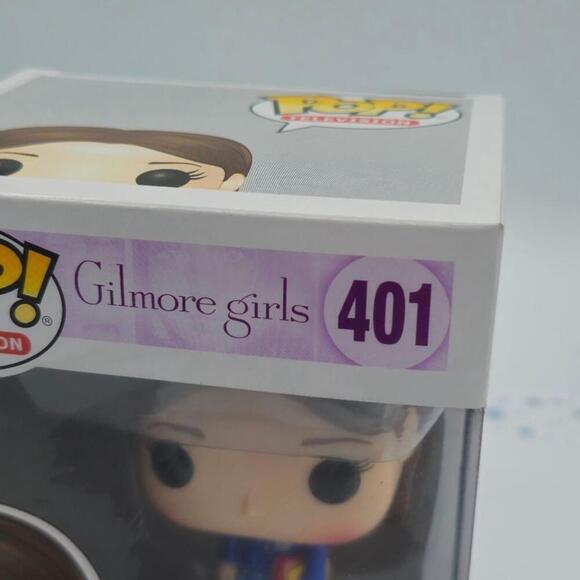 Funko POP! Gilmore Girls Rory #401 Vinyl Figure - Picture 2 of 6